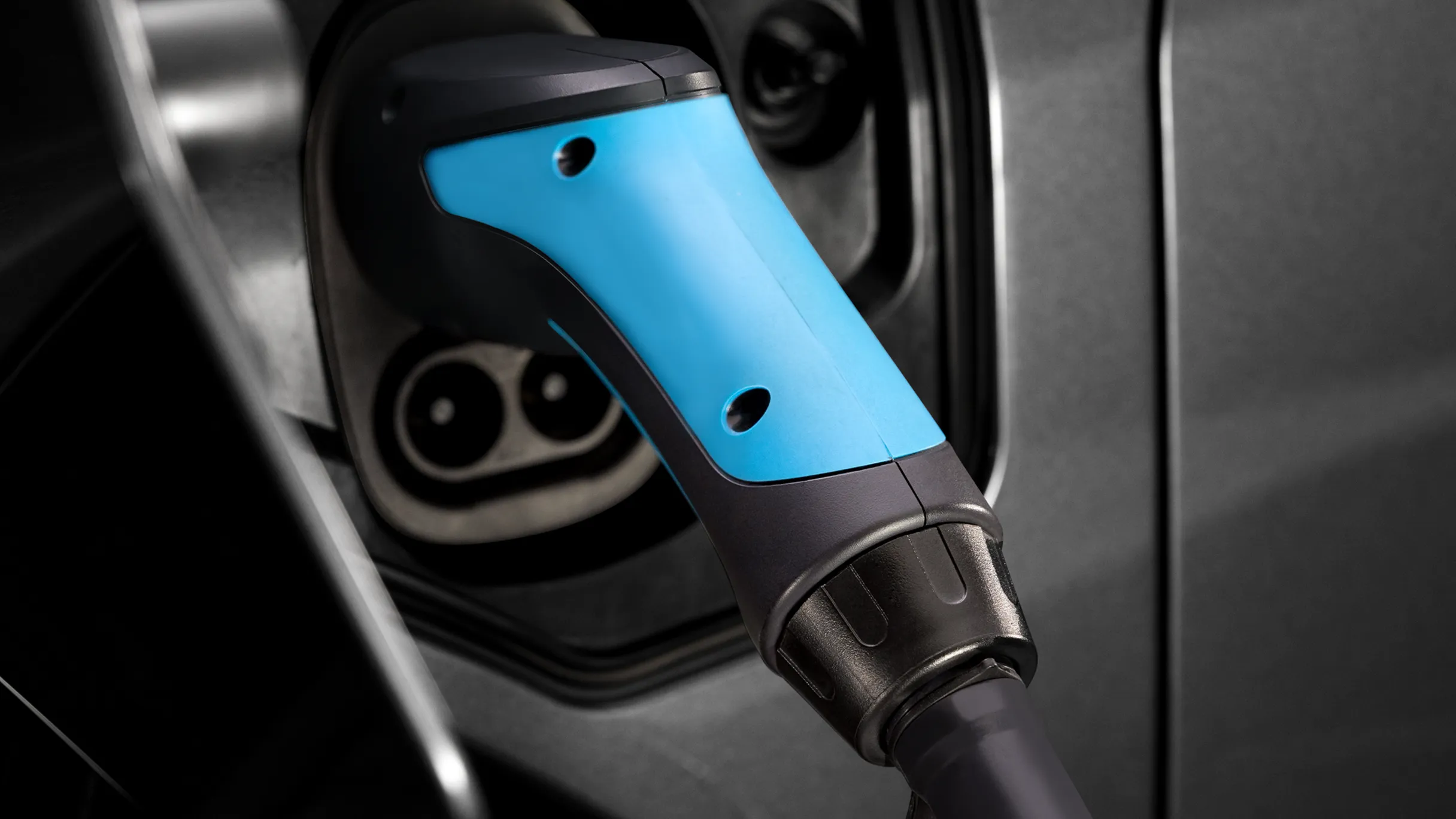 Chi phí vận hành tối ưu - Chi phí năng lượng chỉ từ ~533 VNĐ/Km. Sạc 60 - 75 kWh và quãng đường di chuyển lên đến 498km.